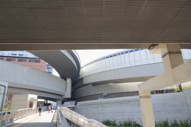 Roppongi, Tokyo, Japonya - Japonya 'da gündüz vakti Urban Expressway Manzarası