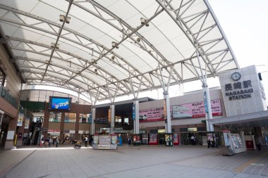 JR Nagasaki İstasyonu Kamome Meydanı, Japonya