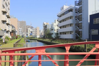 Modern şehir manzarası, kentsel ufuk çizgisi arkaplan görüntüsü 