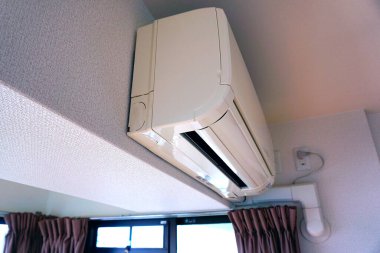 Arka planda klima var, kapatın.