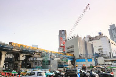 Tokyo, Japonya 'daki Shibuya İstasyonu yeniden inşa ediliyor.
