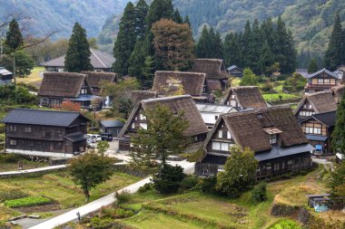 Shishigo - shi- Japonya 'ya git. Shi- go - go - go - go - dünyanın en güzel turistik alanlarından biri