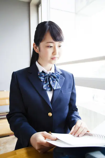 Jong Japans Schoolmeisje Klas — Stockfoto