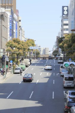 Tokyo 'nun işlek caddesi, Japonya, gündüz manzaralı. 