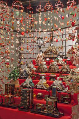 Hina dekorasyonları, Japon oyuncak bebek koleksiyonu.