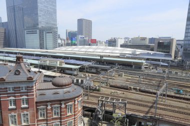 Tokyo İstasyonu, Japonya 'nın başkenti Tokyo' ya açılan kapıdır..