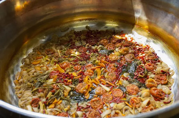 Geleneksel Türk çorbası, pilav, geleneksel Türk pilavı.