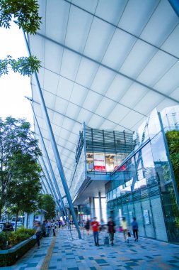 Chuo Ward, Tokyo 'da. Tokyo İstasyonu 'ndan Yaesu çıkışı. İstasyonla bütünleşen binaların adı Gran Tokyo