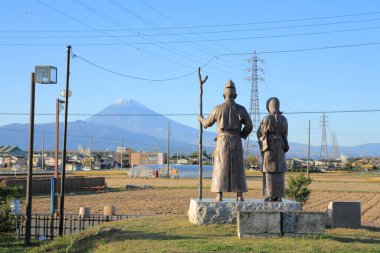 Japonya. Minamoto no Yoritomo ve Hojo Masako heykeli.
