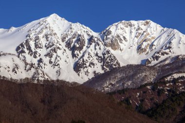 Dağların güzel kış manzarası
