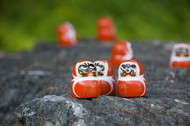  Daruma bebeklerinin Japonya 'da şans getirdiğine inanılır.