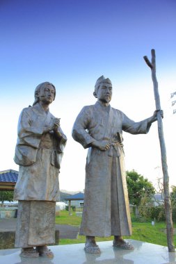 Japonya. Minamoto no Yoritomo ve Hojo Masako heykeli.