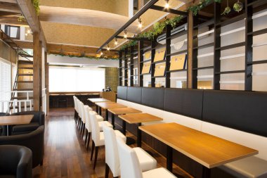 Asya restoranının modern ve şık iç mekanı