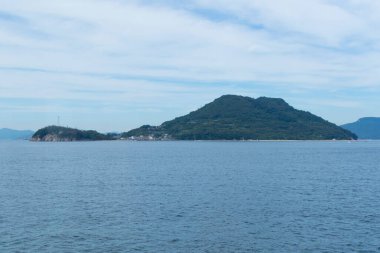 Güney Japonya 'daki Ogijima Adası manzaralı Seto İç Denizi