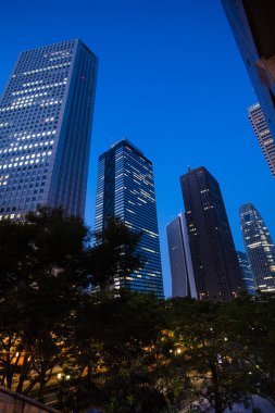 Modern ofis binaları, Japonya