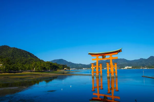 Itsukushima Przybytek Torii Brama Miyajima Hiroshima Dziennym Czasie — Zdjęcie stockowe