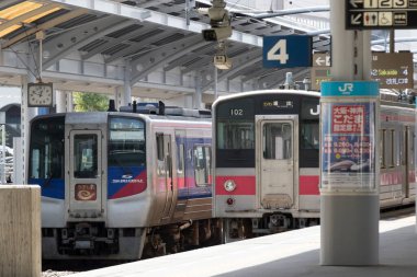 Merkez istasyondaki trenlerin gündüz görüntüsü