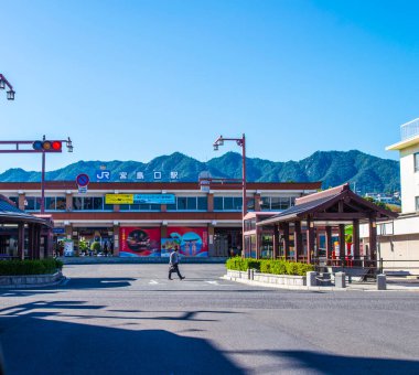 Geleneksel Japon caddesinin manzarası