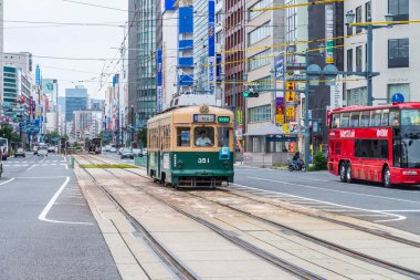 Japonya, Hiroşima 'daki Hiroşima Elektrik Demiryolu tarafından işletilen tramvay.