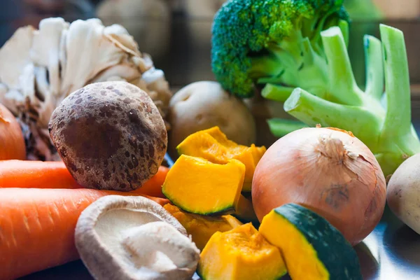 健康食品 生鲜蔬菜及蘑菇 — 图库照片