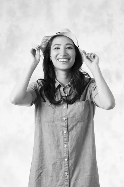 Vacker Asiatisk Kvinna Med Hatt — Stockfoto
