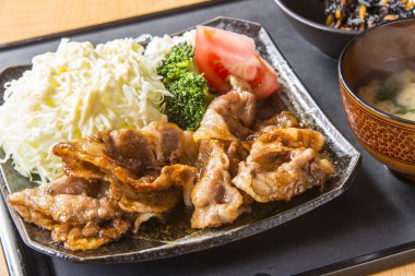 Asya mutfağının yakın çekim tabağı.