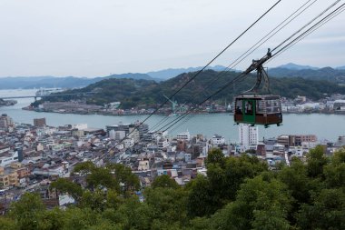 Japonya 'daki sanayi limanının gündüz çekimleri.