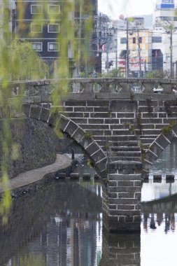 Nagasaki, Japonya 'daki Spectacles köprüsünün manzarası