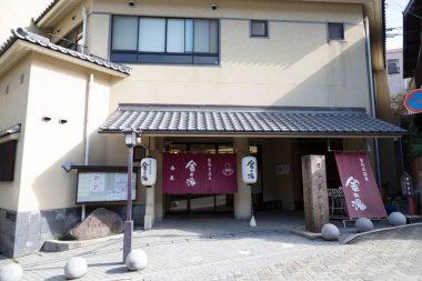 Geleneksel bir Japon Onsen Hamamına 