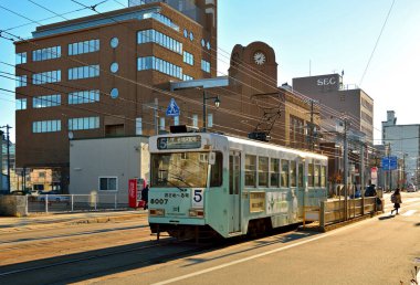 Gündüz vakti kentsel binalara maruz kalma.