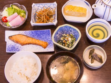 Geleneksel Japon yemekleri.