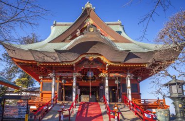 Tapınak manzarası, geleneksel Japon mimarisi.