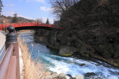 Dağları aşan nehir