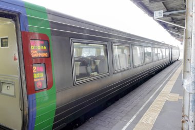 Japonya 'da eski bir yolcu treni 