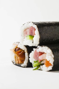 Lezzetli Japon suşi seti. 