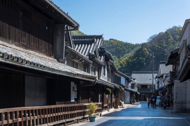 Japon köyündeki eski geleneksel evler.