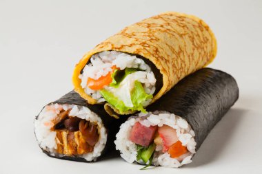 Lezzetli Japon suşi seti. 