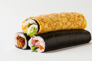 Lezzetli Japon suşi seti. 