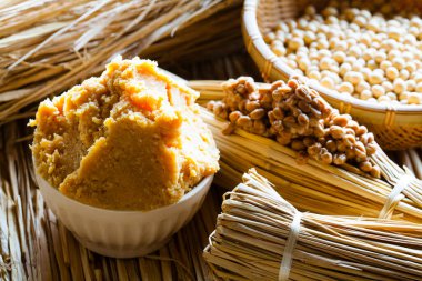 Natto, mayalanmış soya fasulyesi, Japon sağlıklı geleneksel yiyeceği.