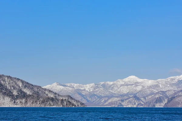 Vista Das Montanhas Com Picos Nevados Lago — Fotografia de Stock