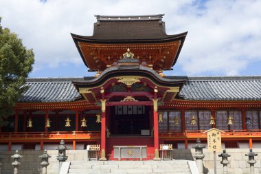 Tapınak manzarası, geleneksel Japon mimarisi.