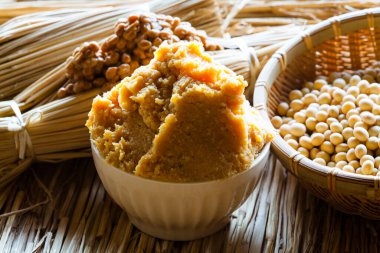 Natto, mayalanmış soya fasulyesi, Japon sağlıklı geleneksel yiyeceği.