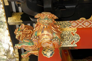 Güzel geleneksel mimari, Ueno Toshogu Tapınağı Ueno Park, Tokyo, Japonya.                