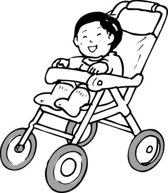 Bebek arabasında mutlu bir şekilde oturan gülümseyen çocuk.