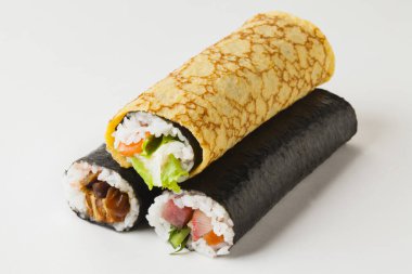 Lezzetli Japon suşi seti. 