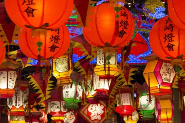 Çin 'de yeni yıl festivali sırasında Çin fenerleri