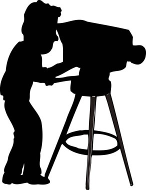 Siyah beyaz, klasik kamera kullanan bir çocuğun resmi.