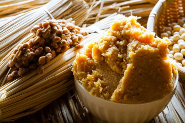 Natto, mayalanmış soya fasulyesi, Japon sağlıklı geleneksel yiyeceği.