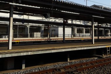 Şehirdeki tren rayları.