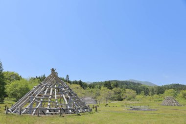 Jomon Dönemi 'nin Ofune Sitesi, bir dizi büyük kabuk atığından oluşan bir arkeolojik alan ve Jomon döneminden kalma bitişik bir yerleşim yerinin kalıntılarından oluşuyor. Japonya 'nın Hokkaido adasında, Oshima ilinin Hakodate ilçesinde yer alır.
